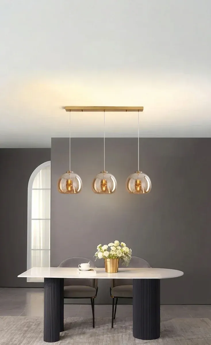 מנורת תלייה זכוכית ענברית מודרנית משולשת