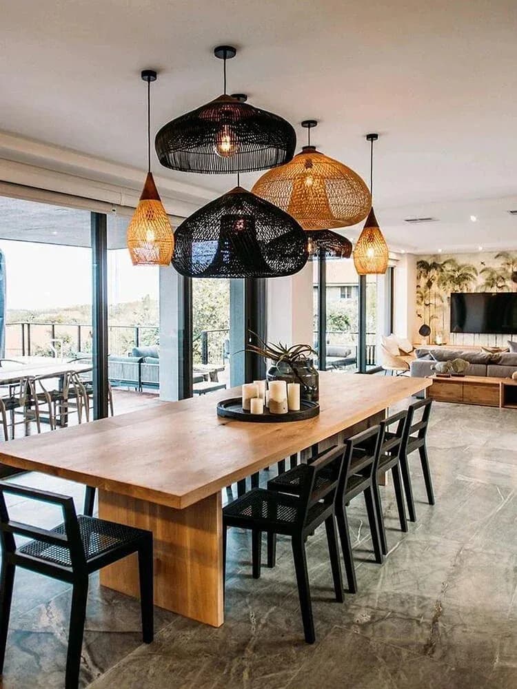 מנורה תלויה ראטן ארוגה בסגנון דרום מזרח אסיה