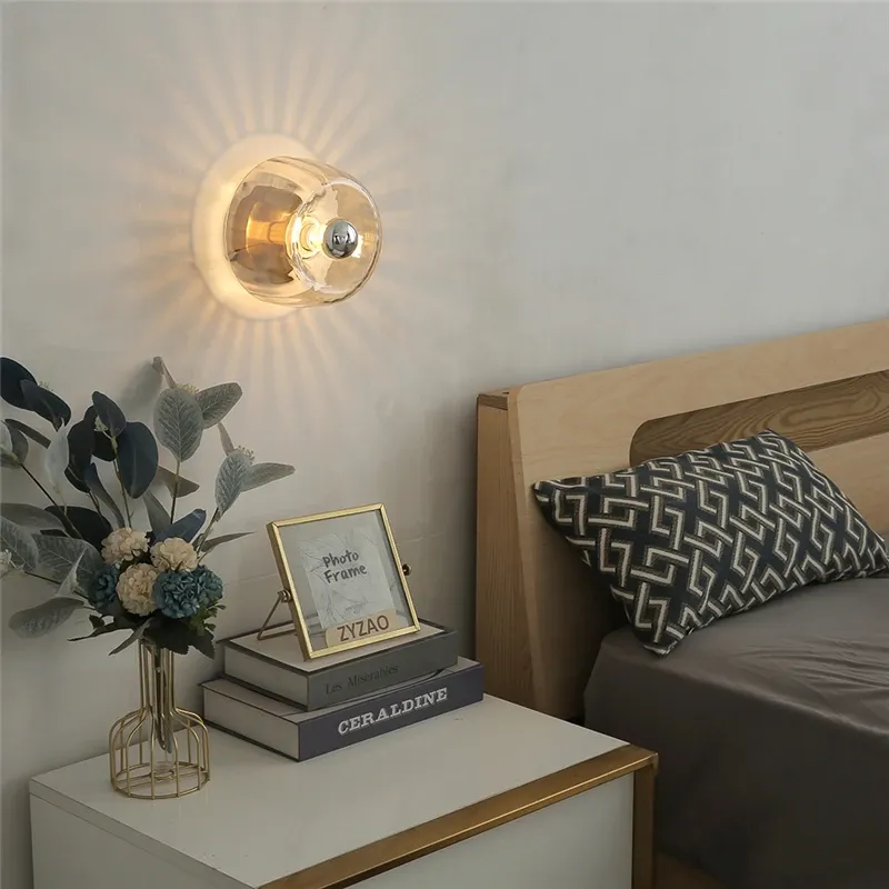 מנורת קיר זכוכית צבעונית בסגנון רטרו