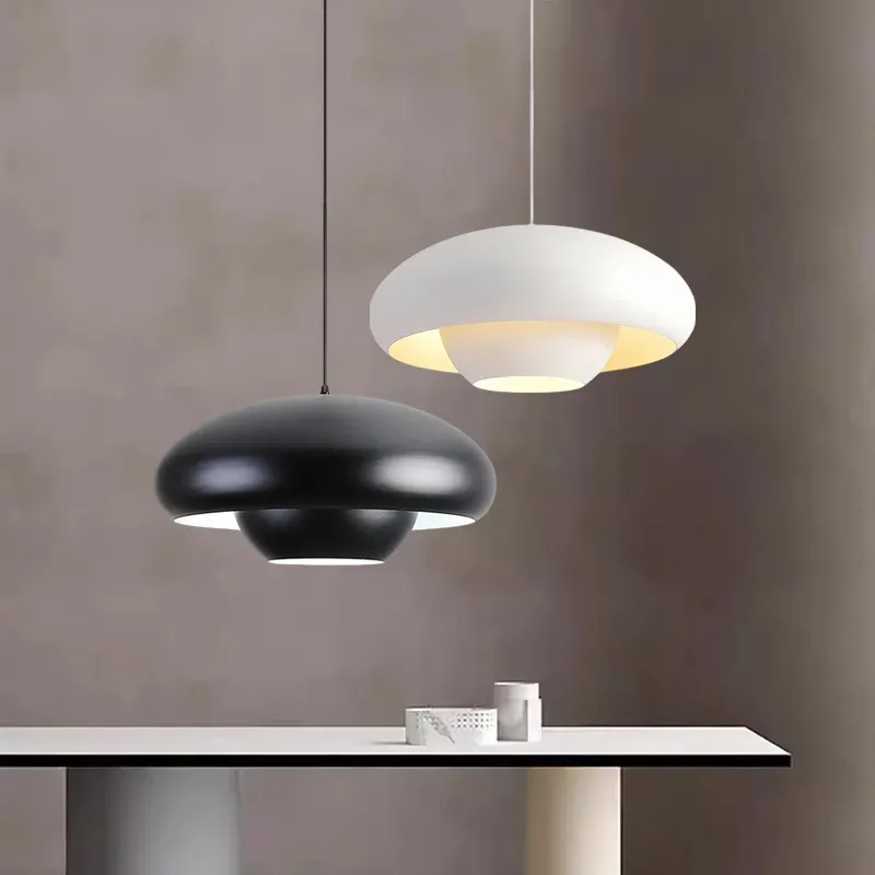 מנורה תלויה אלומיניום נורדית שחור לבן