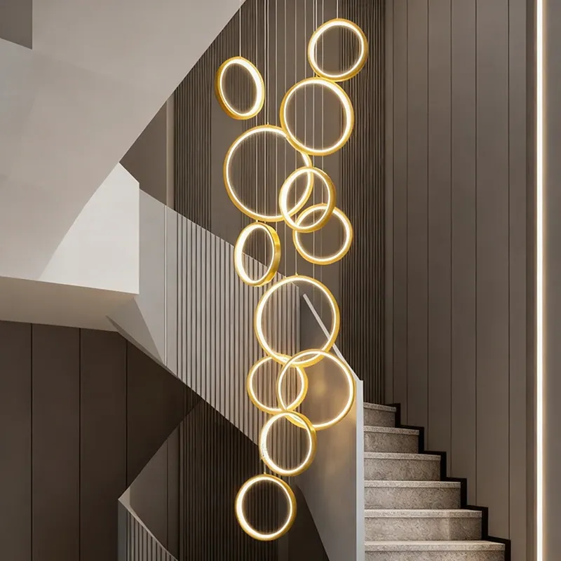 נברשת תלויה מודרנית מדורגת עם עמעום ושלט