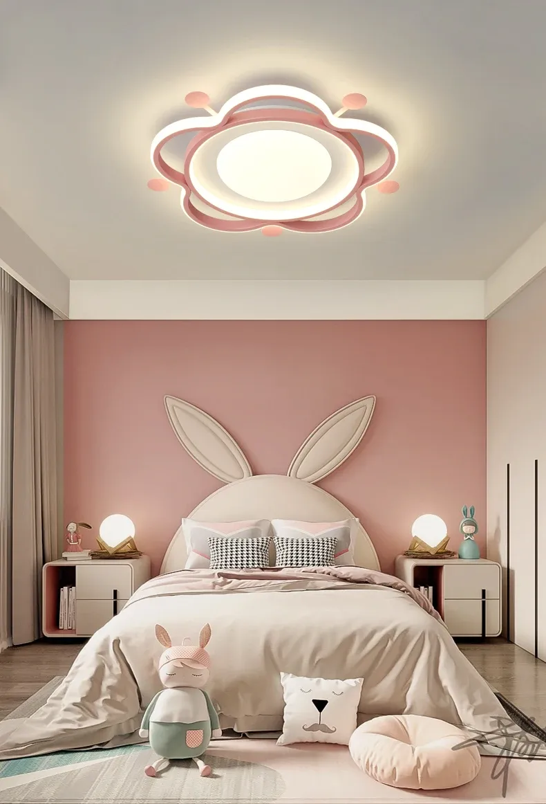 מנורת תקרה פרח כוכב ורודה עם שלט לחדר ילדות