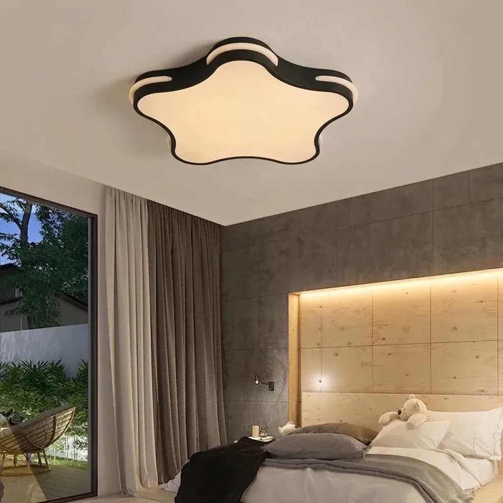 מנורת תקרה כוכב שחורה לחדר ילדים