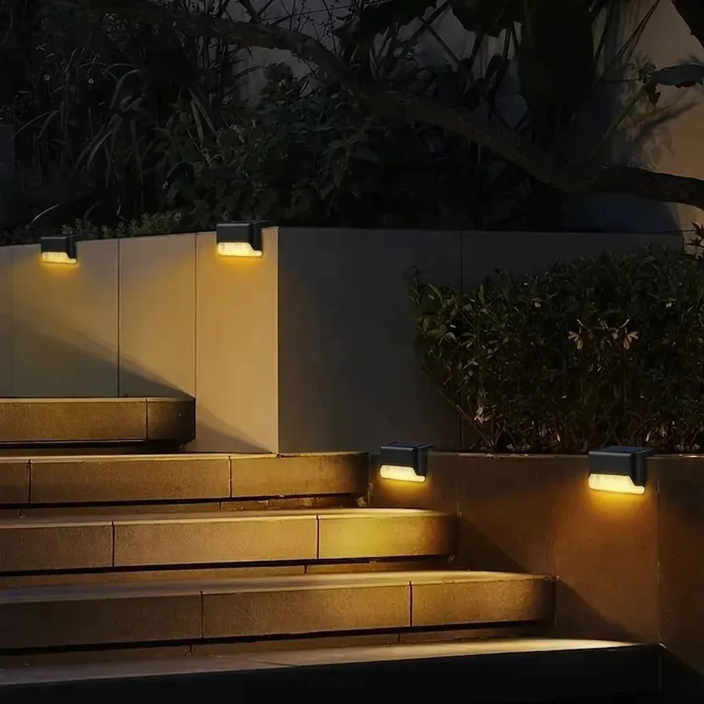סט תאורת מדרגות סולארית לד חיצונית