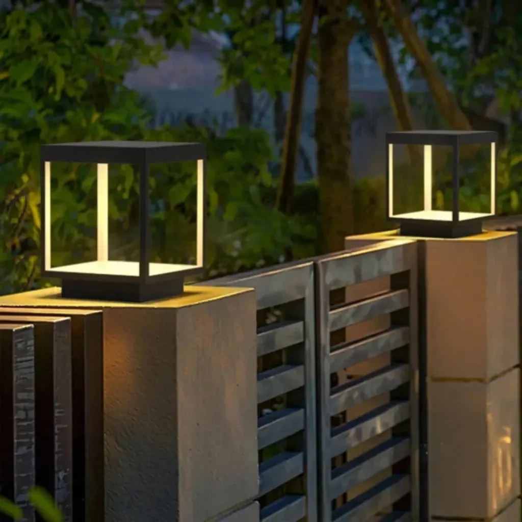 פנס עמוד חוץ לד שחור מינימליסטי