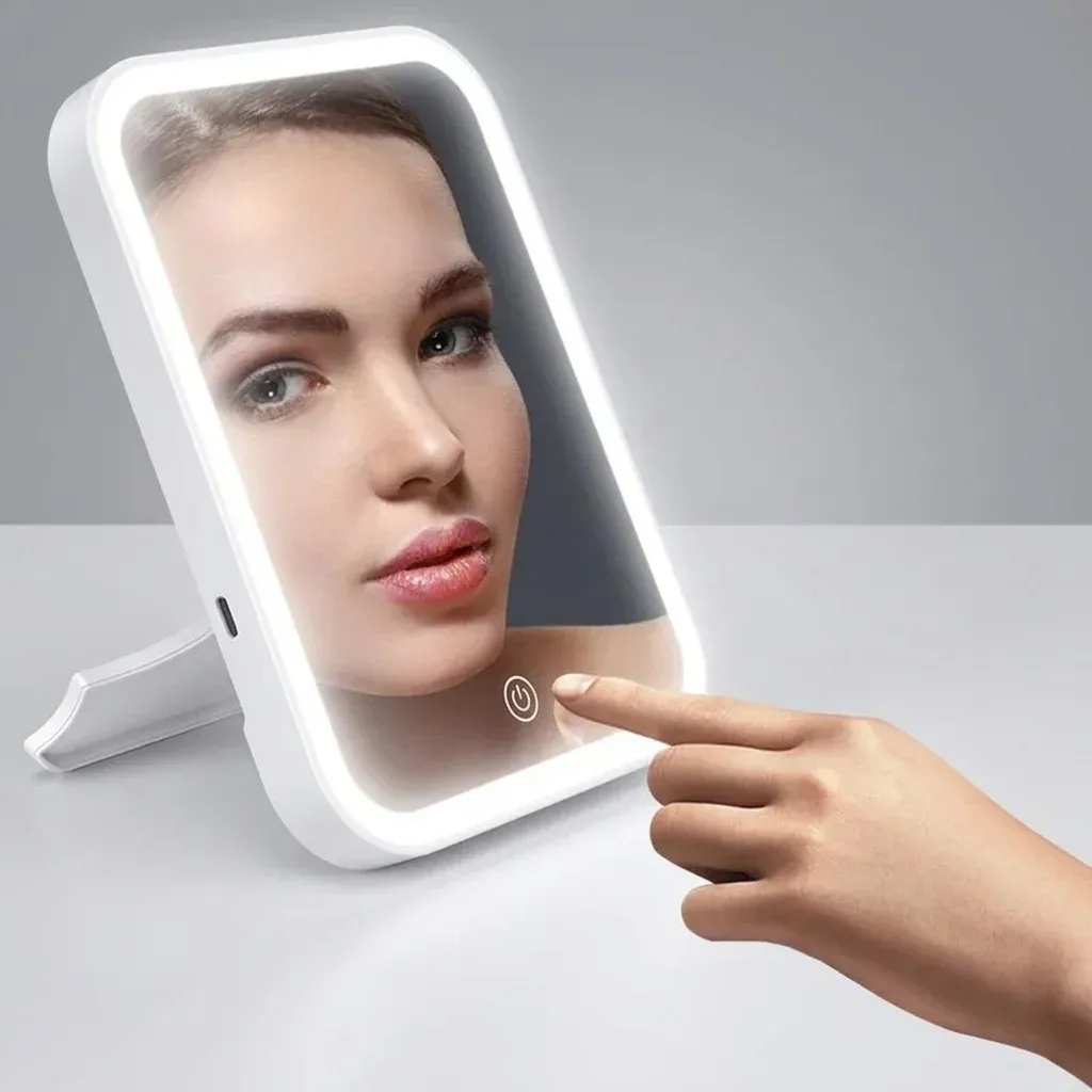 מראת איפור מתקפלת עם תאורת לד