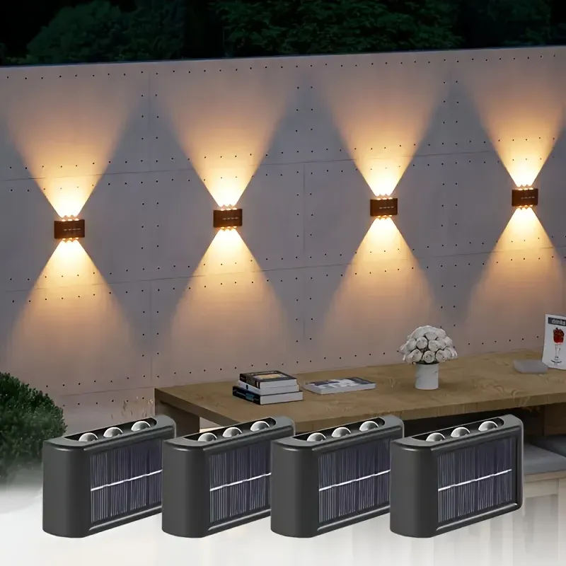 מנורת קיר סולארית דו כיוונית לגינה